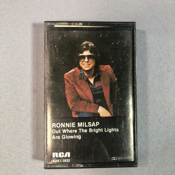 Ronnie Milsap Cassette Lot of 3 with Original Cases Inserts - Picture 2 of 7